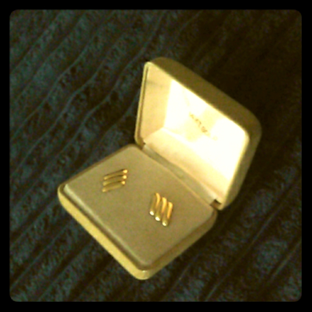 Earings